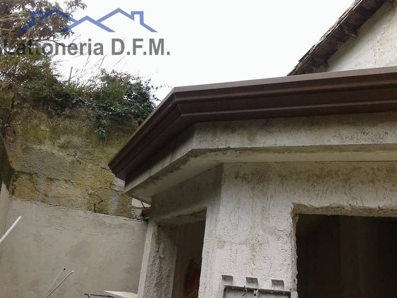 Grondaie e scossaline<br/>Lattoneria D.F.M. - Partinico (Palermo)
